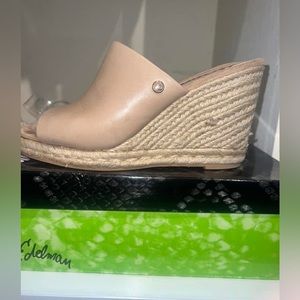 Sam Edelman Bonnie Wedges. Size 8.5.